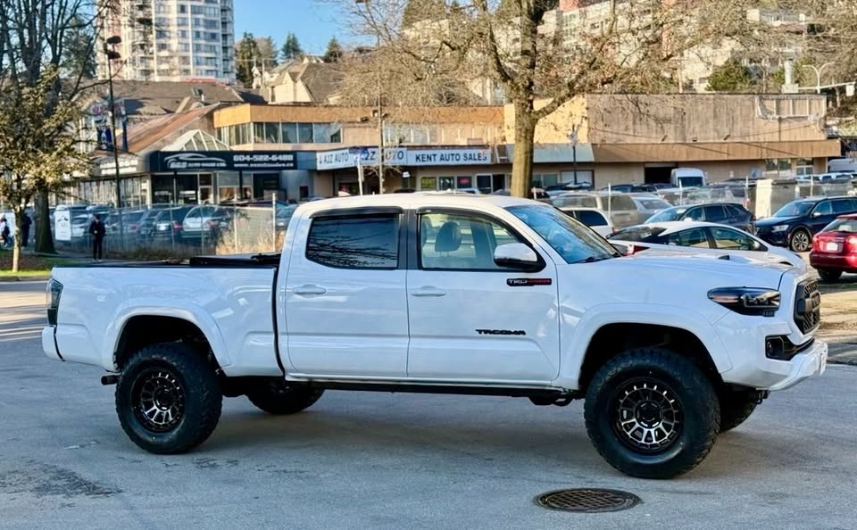 2018 Toyota Tacoma TRD Sport  / Limited Package.