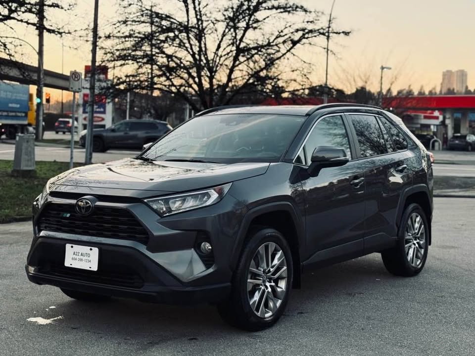 2019 TOYOTA RAV4 XLE AWD sold