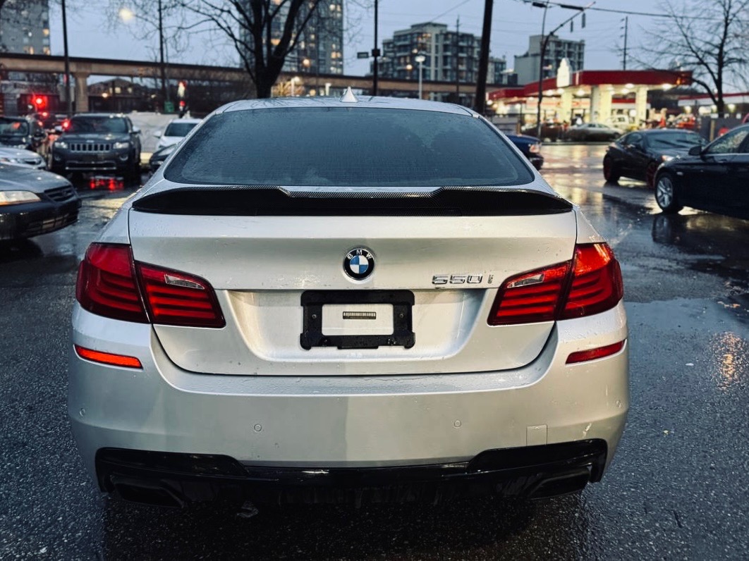 2011 BMW 550 XI AWD v8