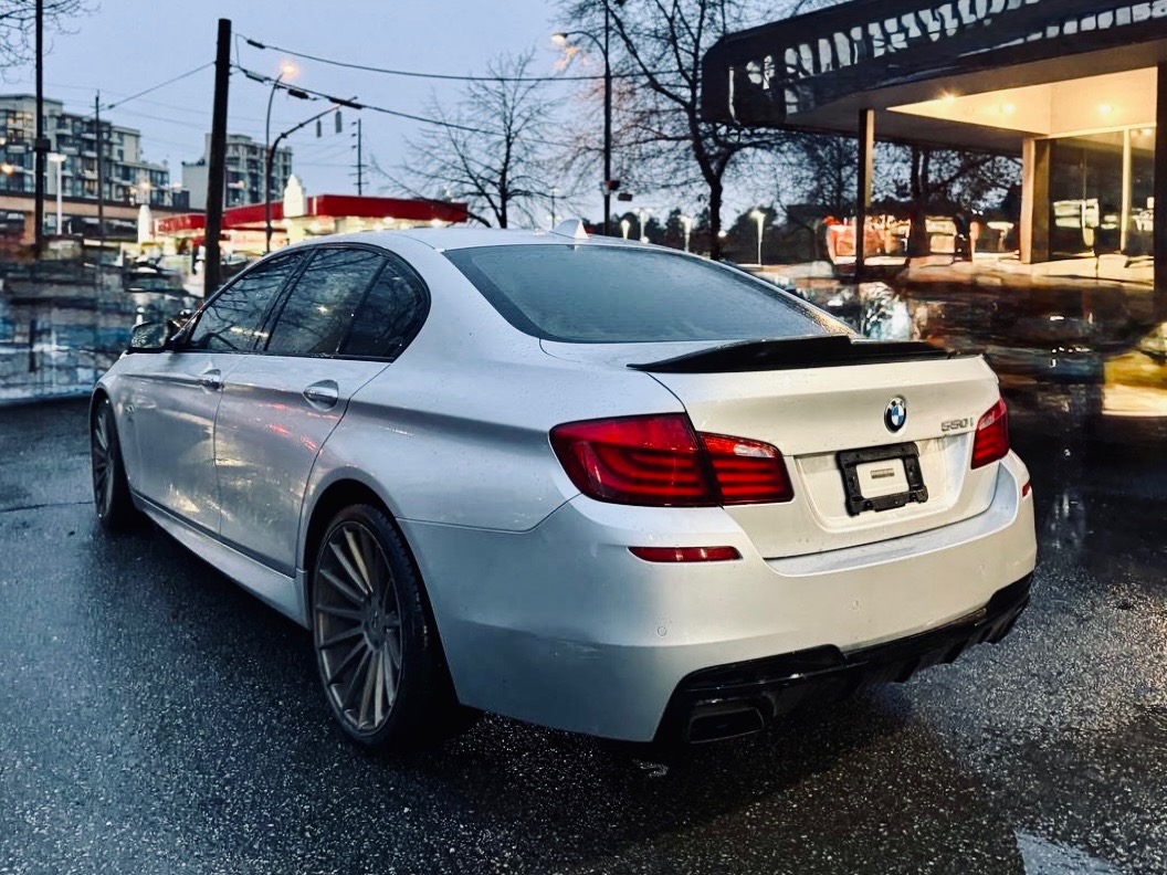 2011 BMW 550 XI AWD v8