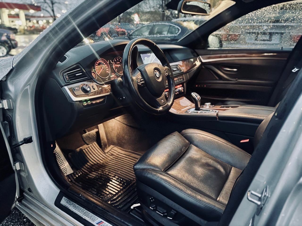 2011 BMW 550 XI AWD v8