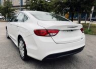 2016 Chrysler 200 — Automatic