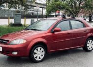 2004 Chevrolet optra 5