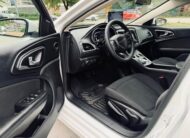 2016 Chrysler 200 — Automatic