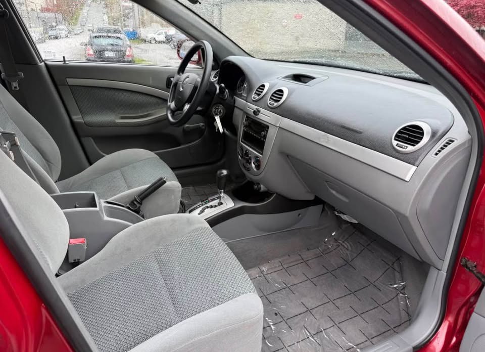 2004 Chevrolet optra 5