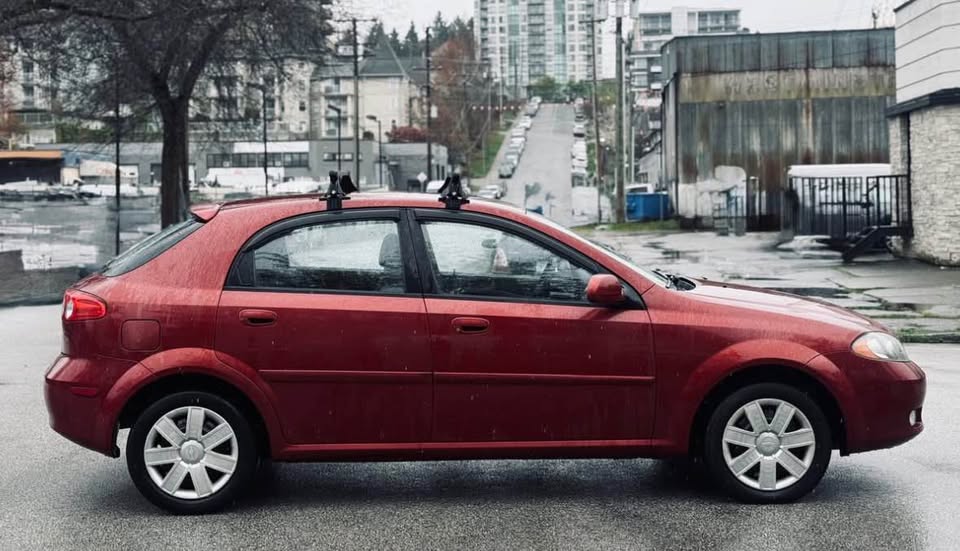 2004 Chevrolet optra 5
