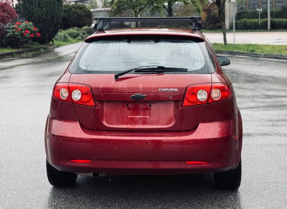 2004 Chevrolet optra 5
