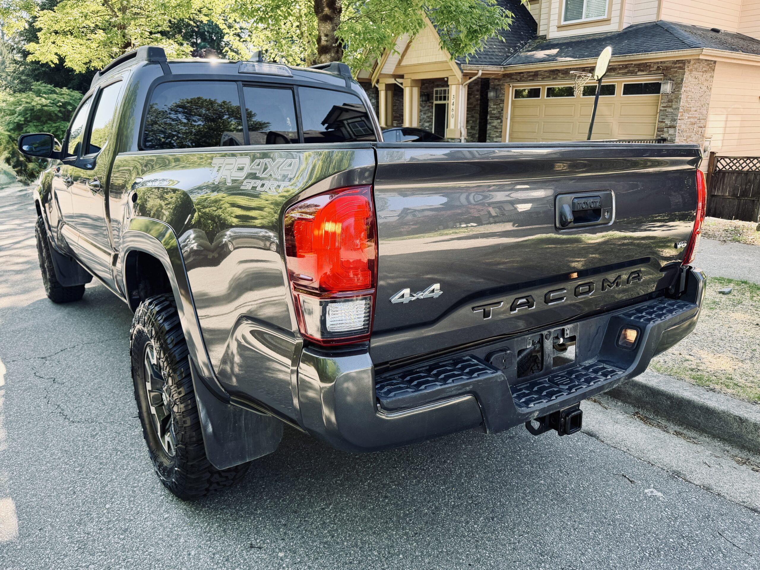 2022 Toyota Tacoma  4X4   Crew Cab Long Box 6 Fit Tall