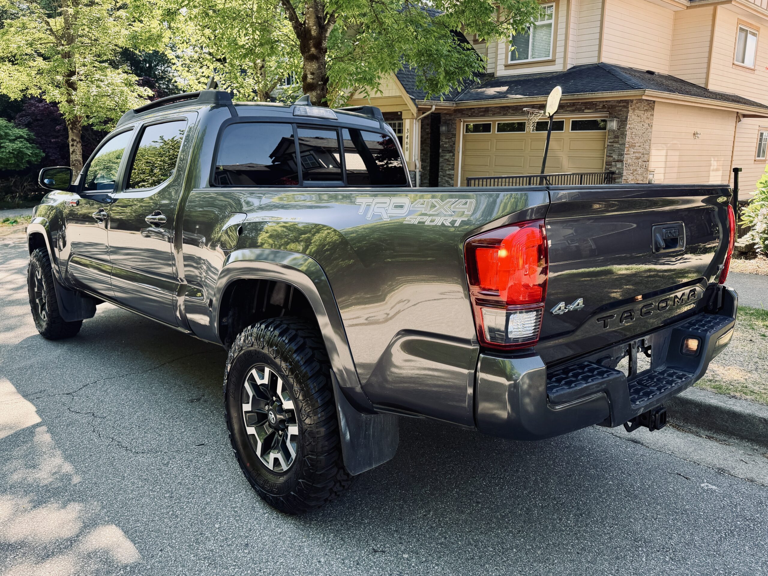 2022 Toyota Tacoma  4X4   Crew Cab Long Box 6 Fit Tall