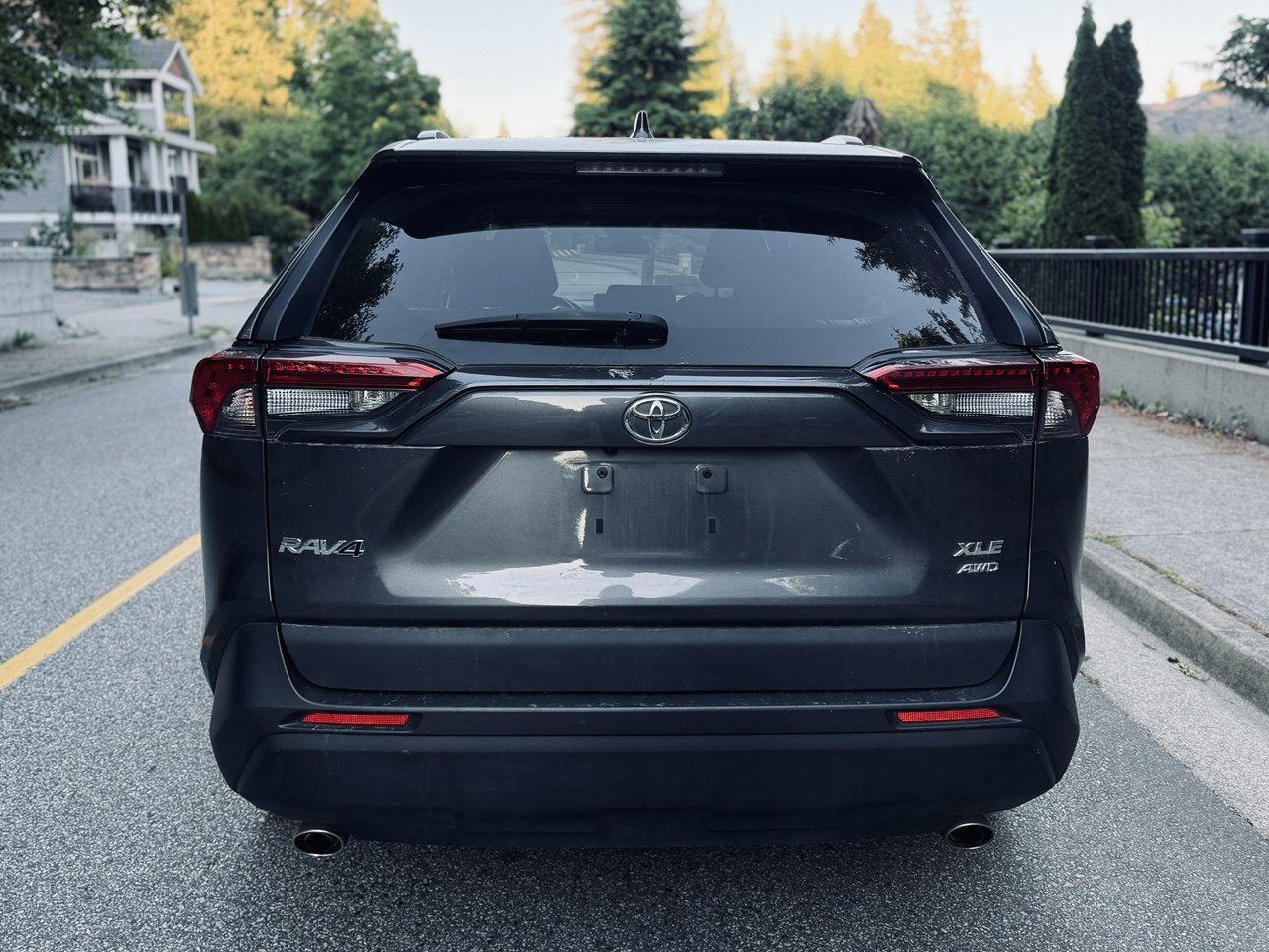 2020 Toyota RAV4  XLE AWD