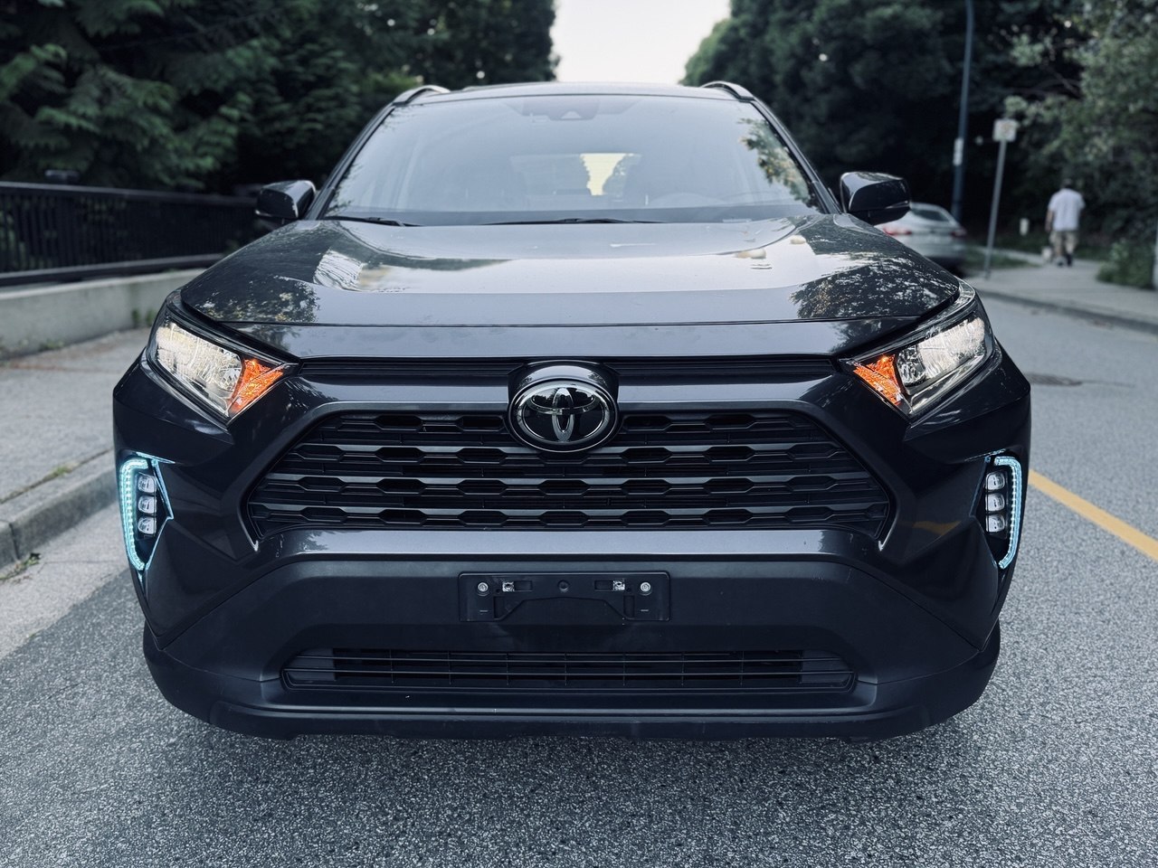 2020 Toyota RAV4  XLE AWD