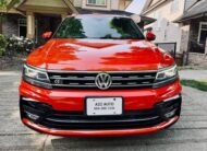 2018 Volkswagen tiguan r-line Fully Loaded. Low KM, Warranty Included
