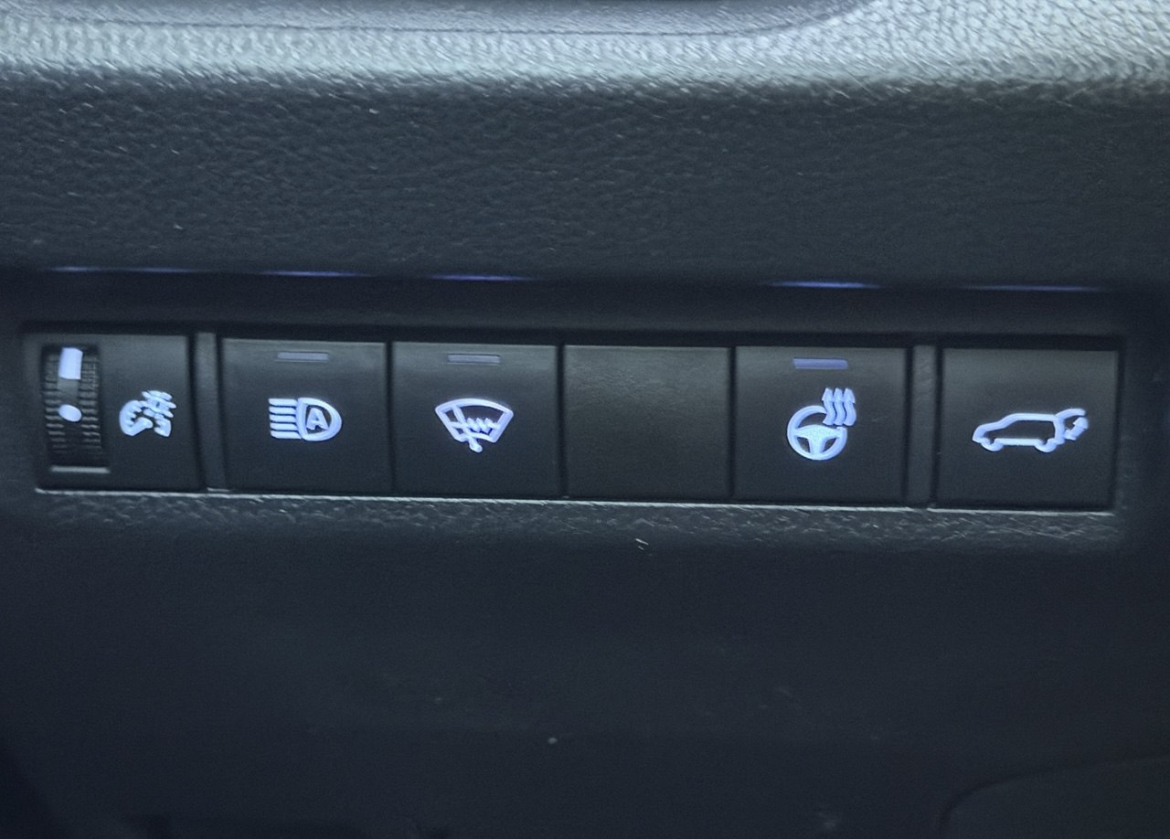 2020 Toyota RAV4  XLE AWD