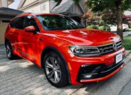 2018 Volkswagen tiguan r-line Fully Loaded. Low KM, Warranty Included