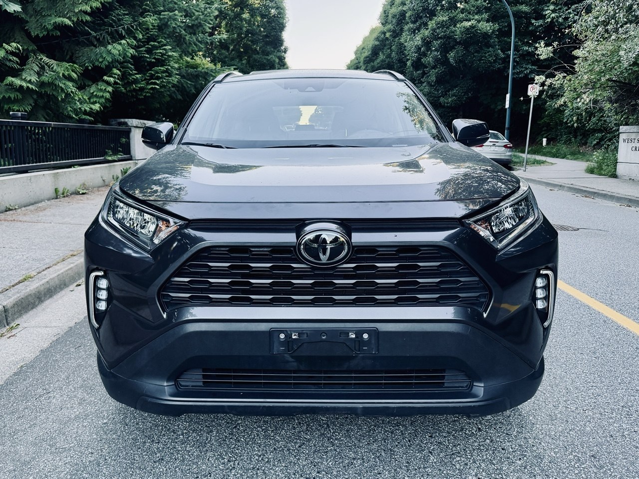 2020 Toyota RAV4  XLE AWD