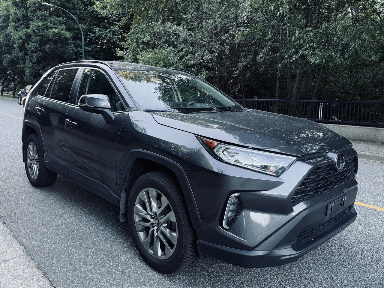2020 Toyota RAV4  XLE AWD