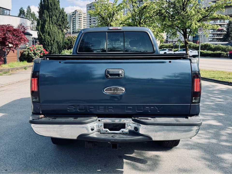 2006 Ford f-350 lariat super duty — extended cab