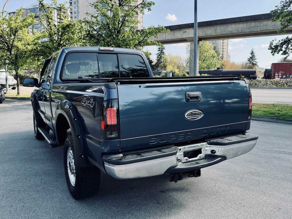 2006 Ford f-350 lariat super duty — extended cab