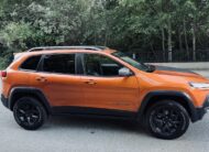 2016 Jeep Cherokee Trail-Hawk 4×4 with the Off-road  Package