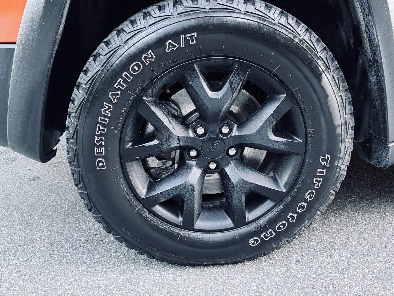 2016 Jeep Cherokee Trail-Hawk 4×4 with the Off-road  Package