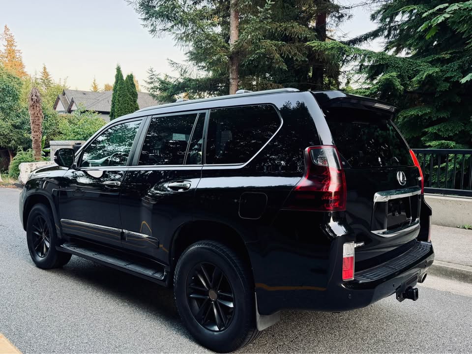 🚗 2013 Lexus GX460 | LOCAL | 1 OWNER | DEALER SERVICED | WARRANTY INCLUDED 🚗