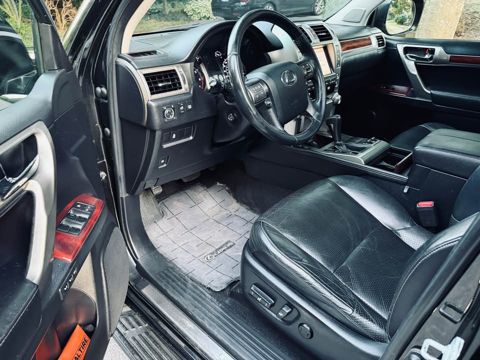 🚗 2013 Lexus GX460 | LOCAL | 1 OWNER | DEALER SERVICED | WARRANTY INCLUDED 🚗