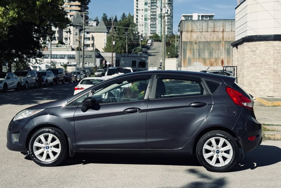 2013 Ford fiesta se