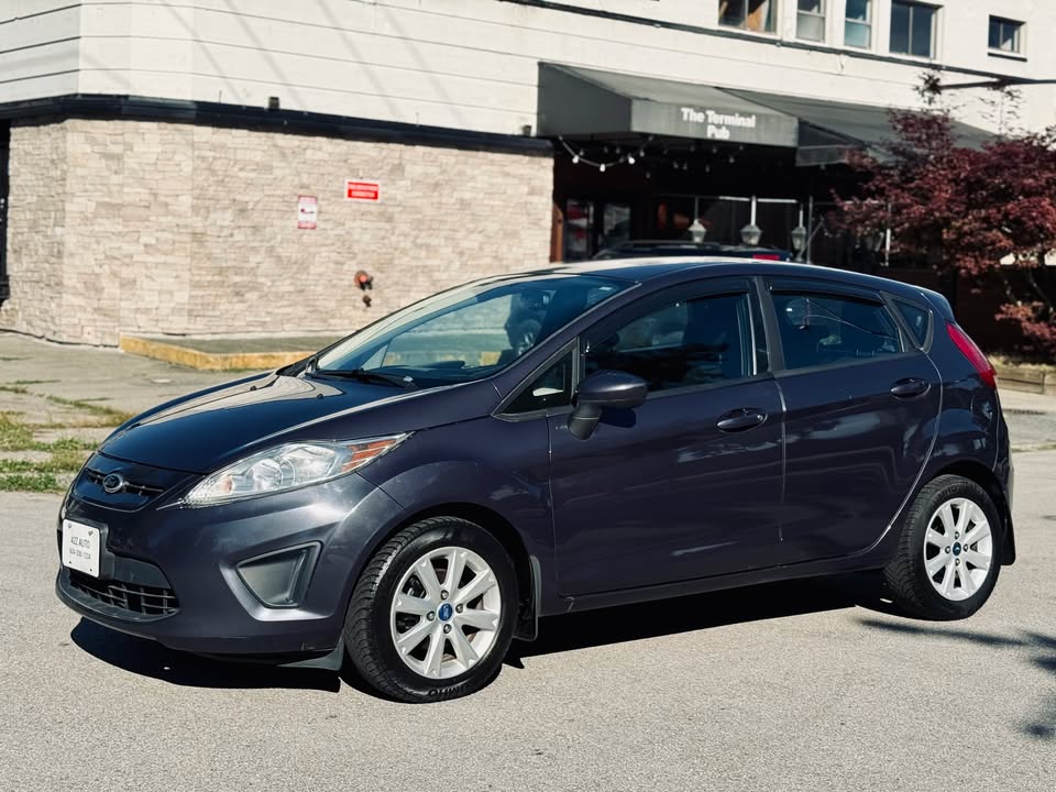 2013 Ford fiesta se