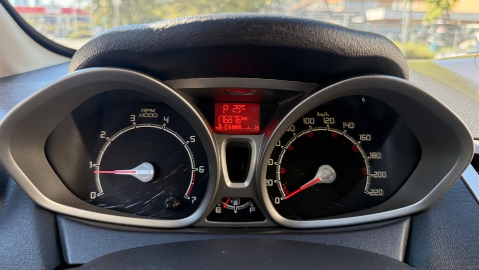 2013 Ford fiesta se